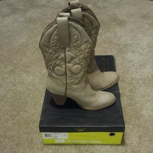 Very Volatile Arienette2 Cowboy Style Boots
